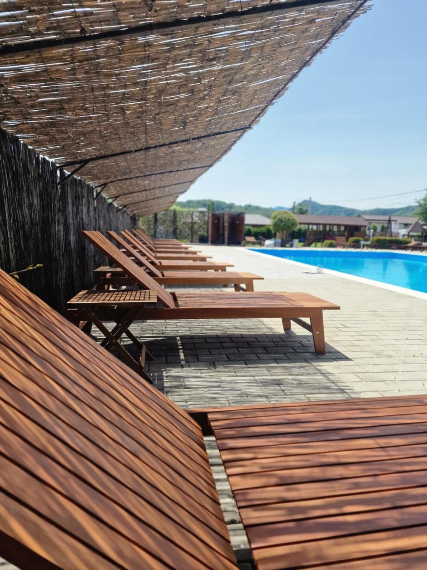 Casa Tomsa Acomodação com café da manhã Rozavlea Exterior foto