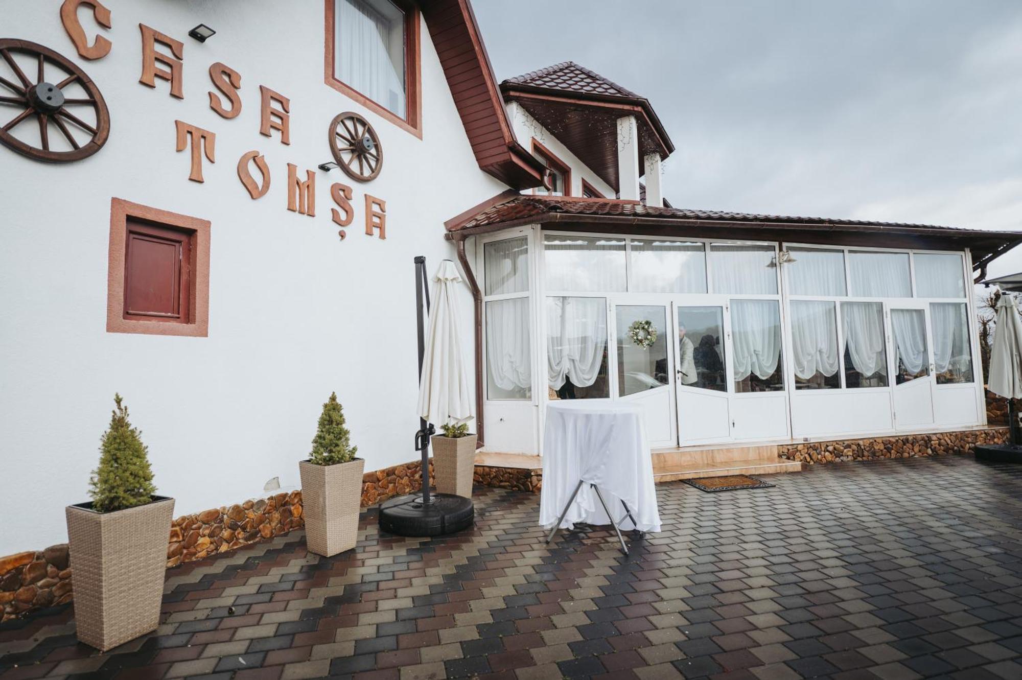 Casa Tomsa Acomodação com café da manhã Rozavlea Exterior foto